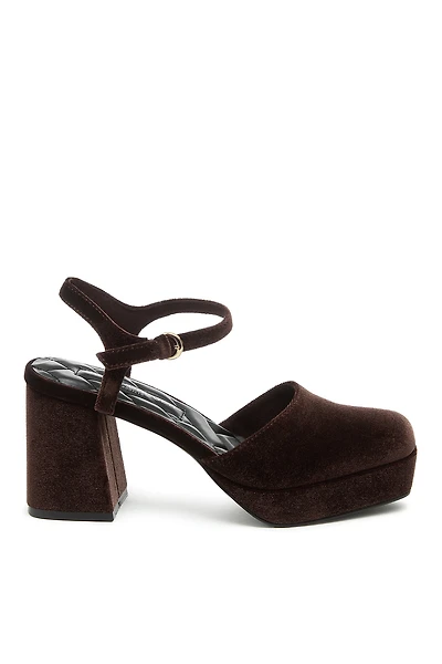 Kelsi Dagger Brooklyn Edna Mary Jane Heels