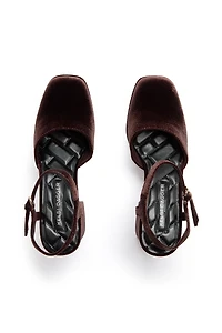 Kelsi Dagger Brooklyn Edna Mary Jane Heels