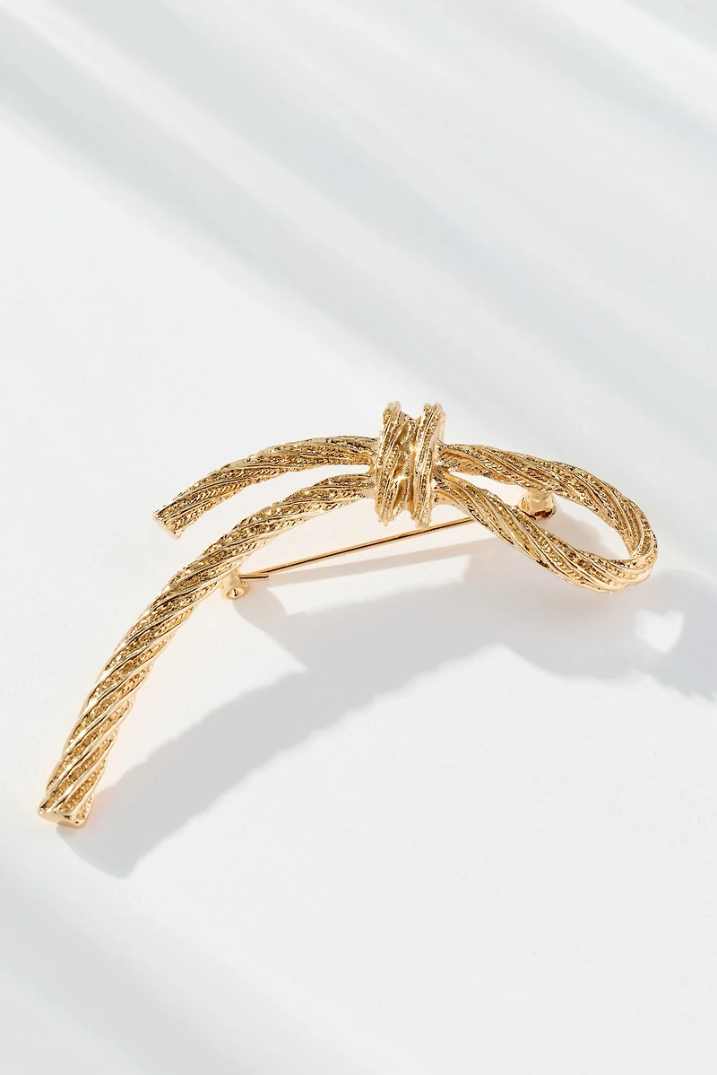 Twisted Lasso Brooch
