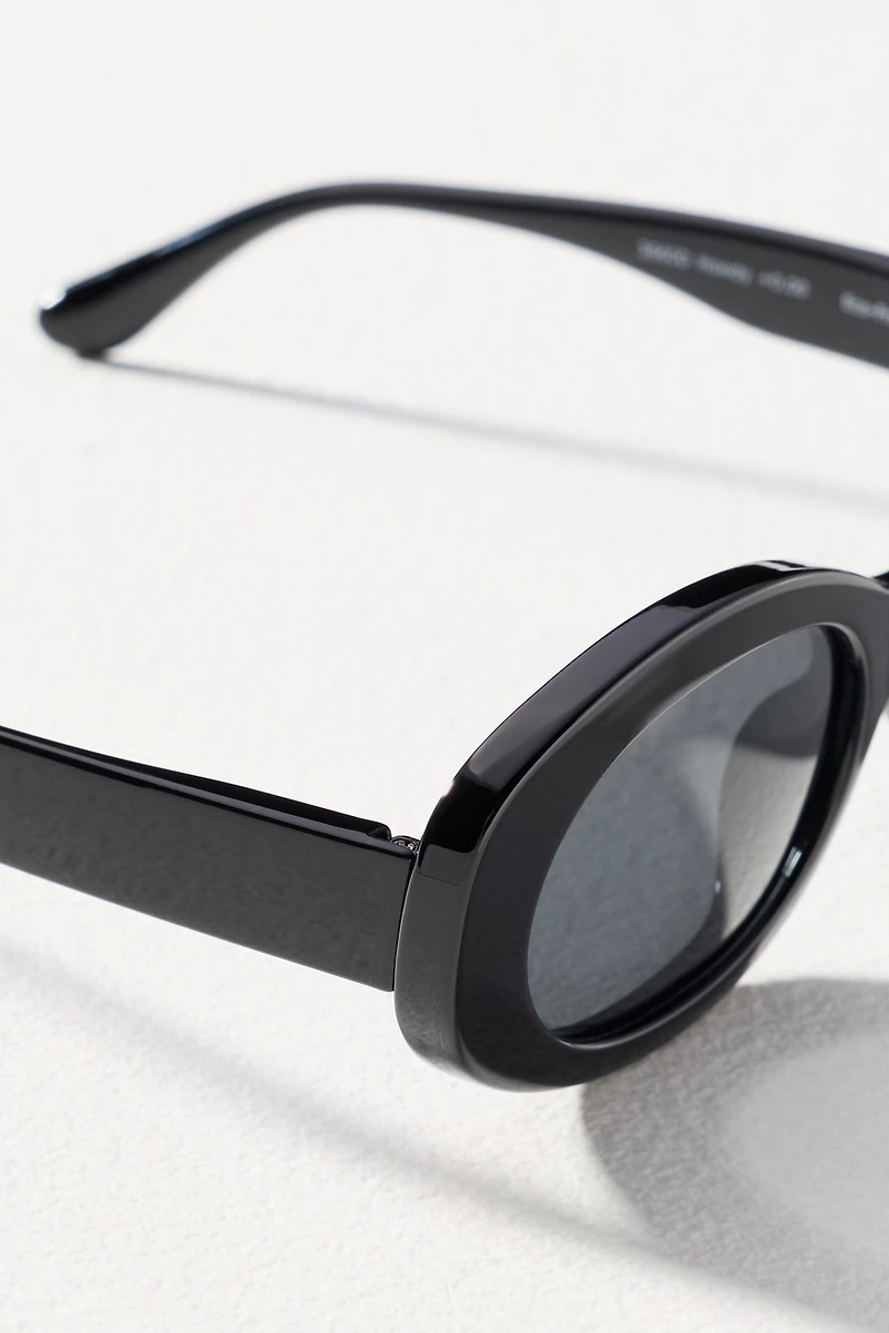 Peepers Oval Howdy Sunglasses