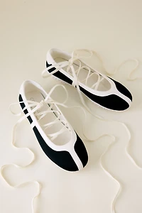 Coconuts by Matisse Lace-Up Flats