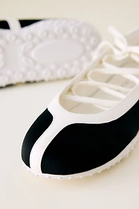 Coconuts by Matisse Lace-Up Flats