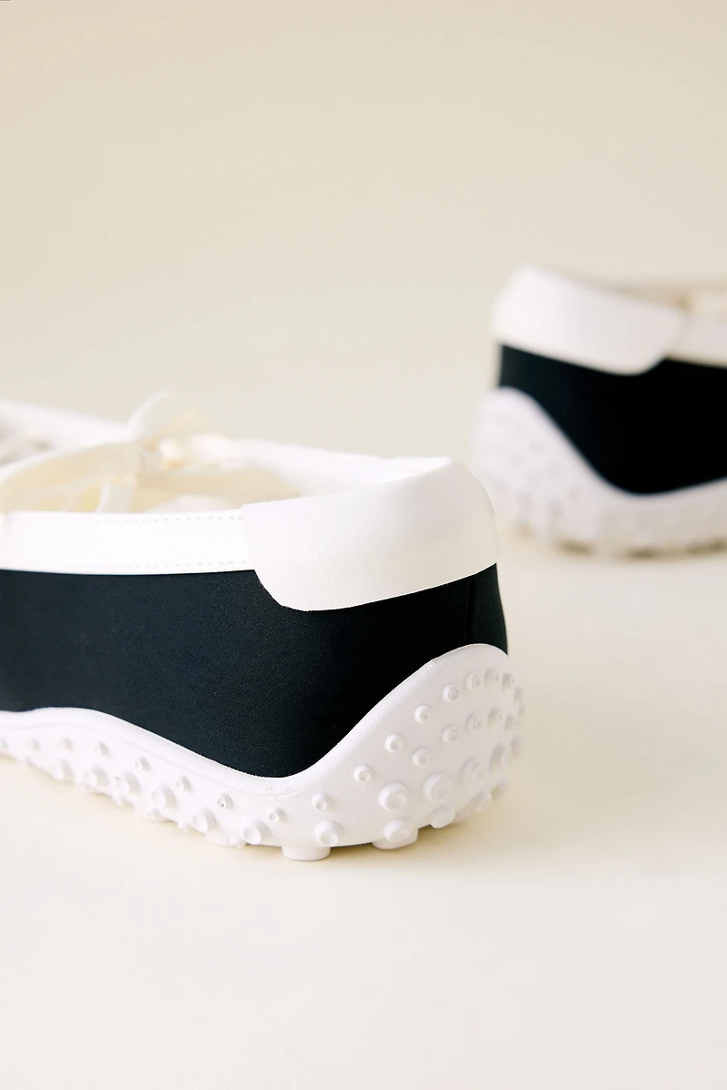 Coconuts by Matisse Lace-Up Flats