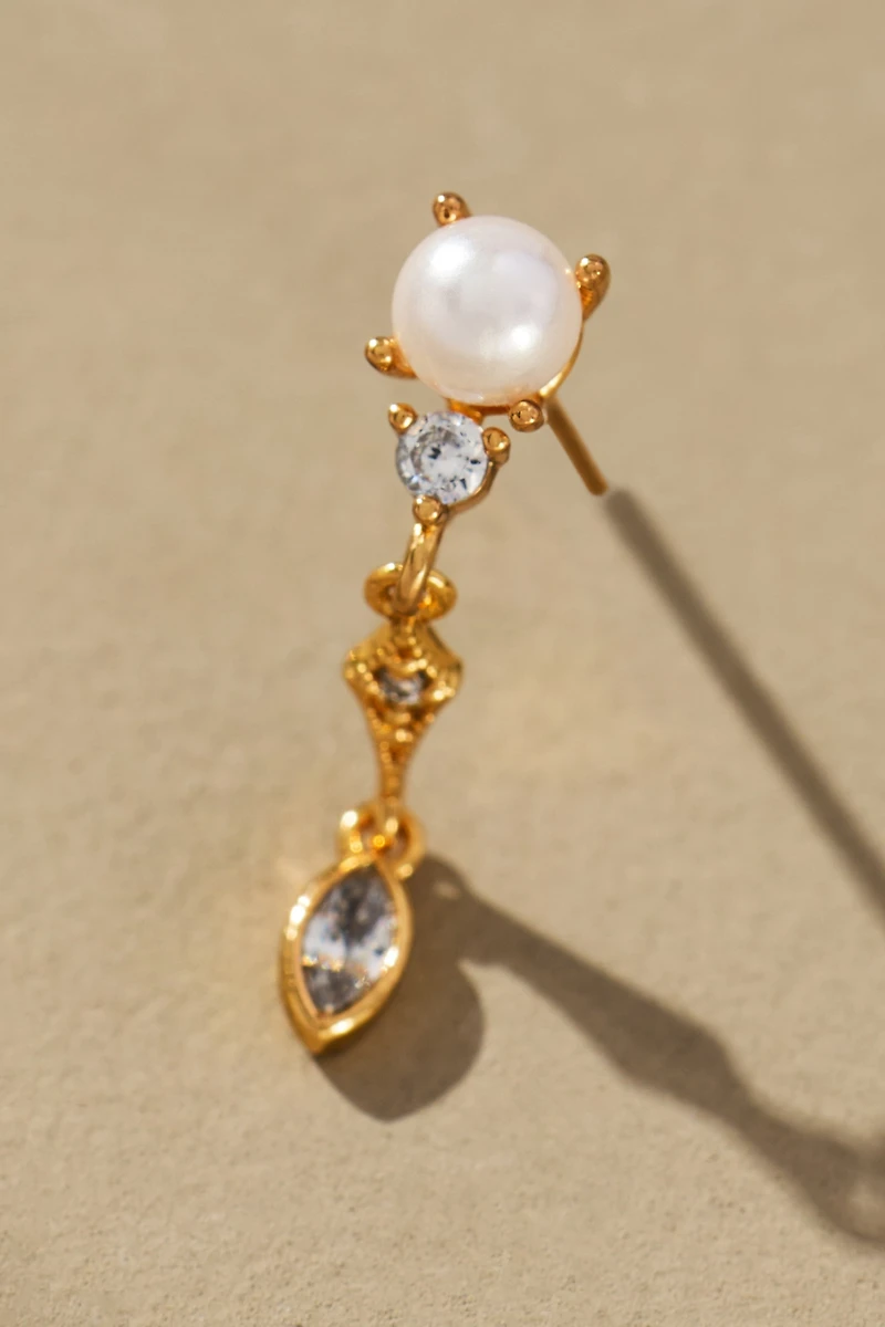 Linear Shimmered Pearl Earrings