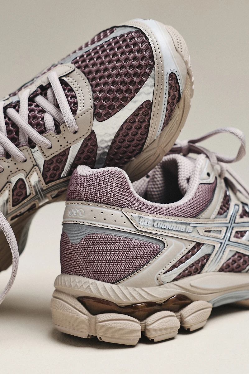 ASICS Gel-Cumulus 16 Sneakers