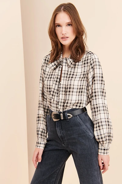 Sanctuary Kiera Tie Neck Plaid Blouse