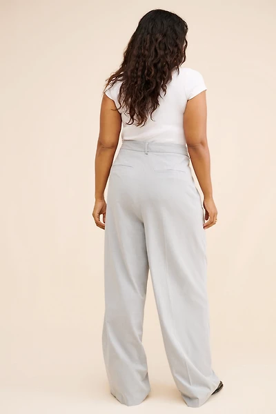 Good American Suiting 90's Pleated Wide Leg Pants