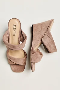 Silent D x @loverlygrey Kathy Wedge Heels