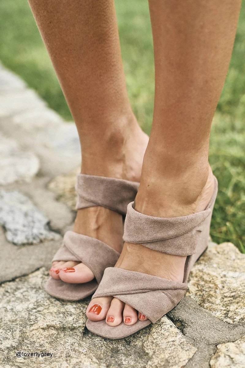 Silent D x @loverlygrey Kathy Wedge Heels