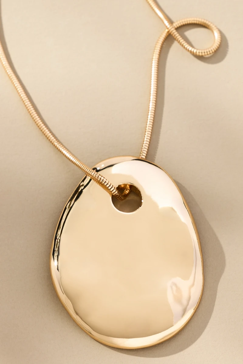 Delicate Sleek Pendant Necklace