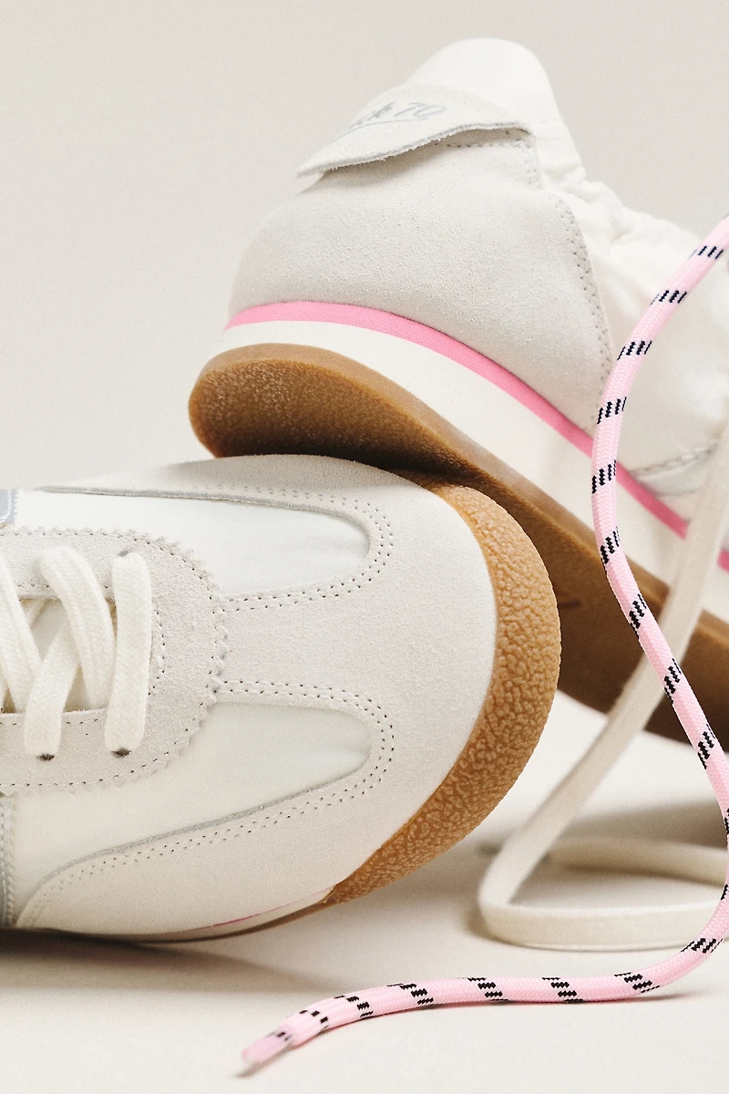 Back 70 Rocket Multi-Lace Sneakers