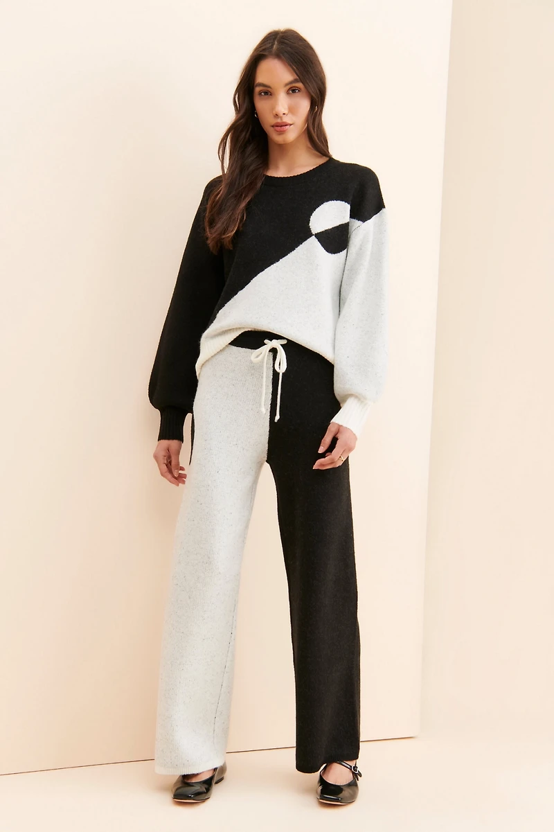 Flat White Half And Sweater Pants