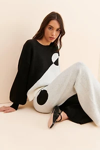 Flat White Half And Sweater Pants