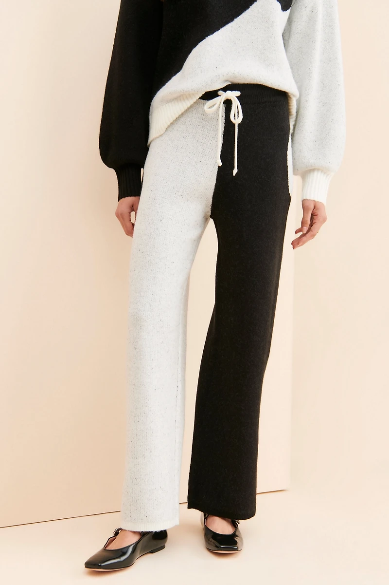 Flat White Half And Sweater Pants