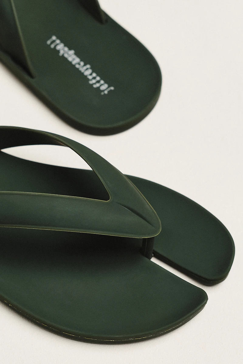 Jeffrey Campbell Zori Split-Toe Flip Flops