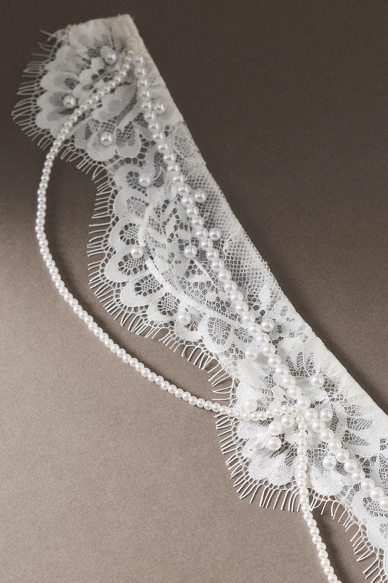 Untamed Petals Lyra Lace Choker Necklace