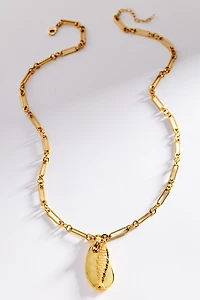 Fish Pendant Chain Link Necklace