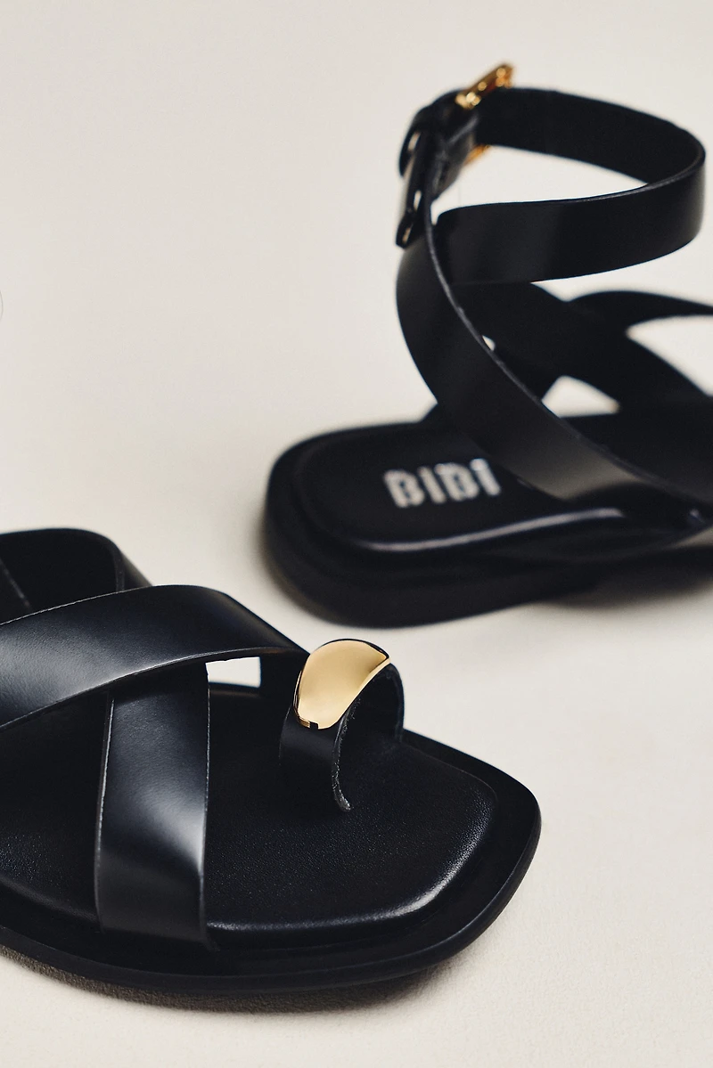 Bibi Lou Vaz Toe-Loop Sandals