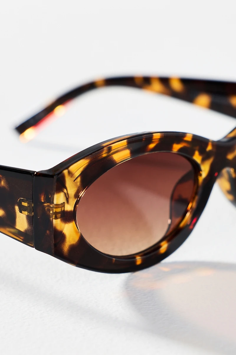 Oval Slim East-West Sunglasses