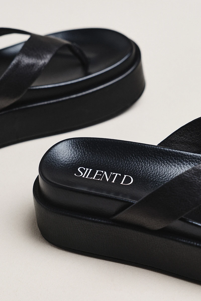 Silent D Tamarah Platform Thong Sandals