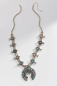 Circular Stone Pendant Necklace