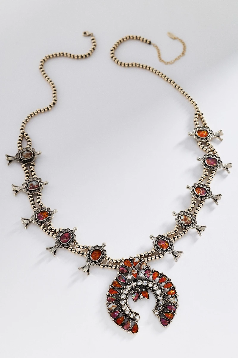 Circular Stone Pendant Necklace