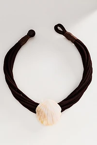 Shell Icon Fabric Necklace