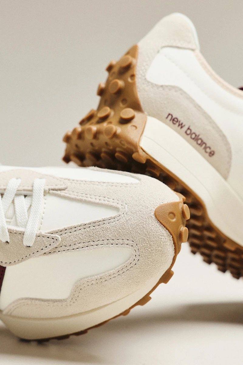 New Balance Exclusive 327 Sneakers