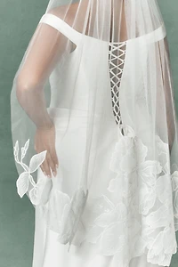 Watters 3D Floral Trim Fingertip Veil