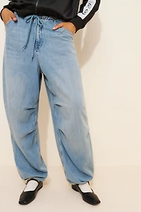 Good American Lite Linen Denim Parachute Jeans