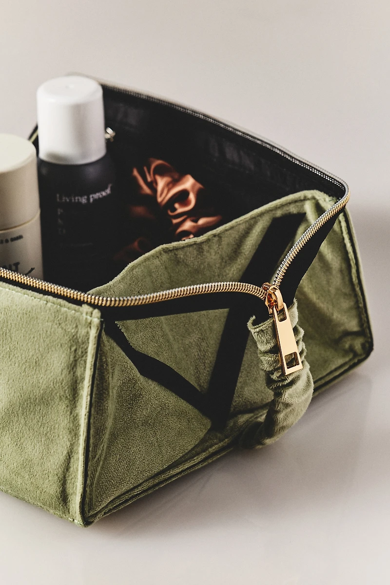 The Flat Lay Co. Velvet Makeup Box Bag