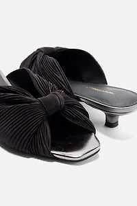 Intentionally Blank Curfew Knotted Mules