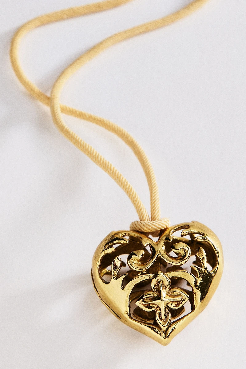 ALÉMAIS Heart Pendant Necklace