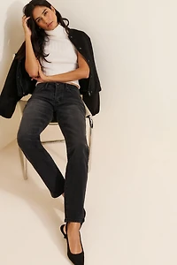 Oliver Logan Chester Low-Rise Slim Straight Jeans
