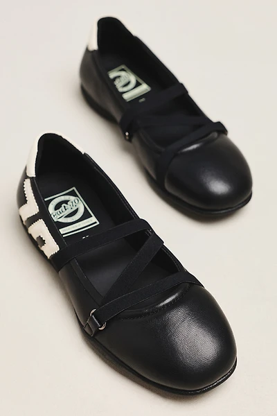 Back 70 Suki Cross-Strap Sneakers