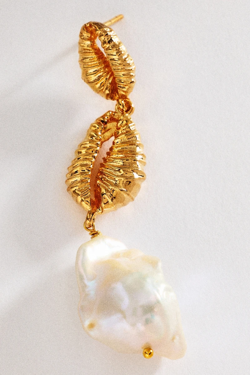 Joanna Laura Constantine Mismatched Seashell Drop Earrings
