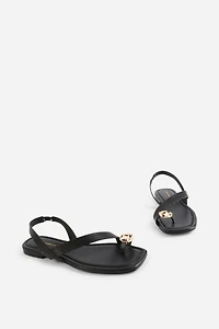 Intentionally Blank Roro Toe-Loop Sandals