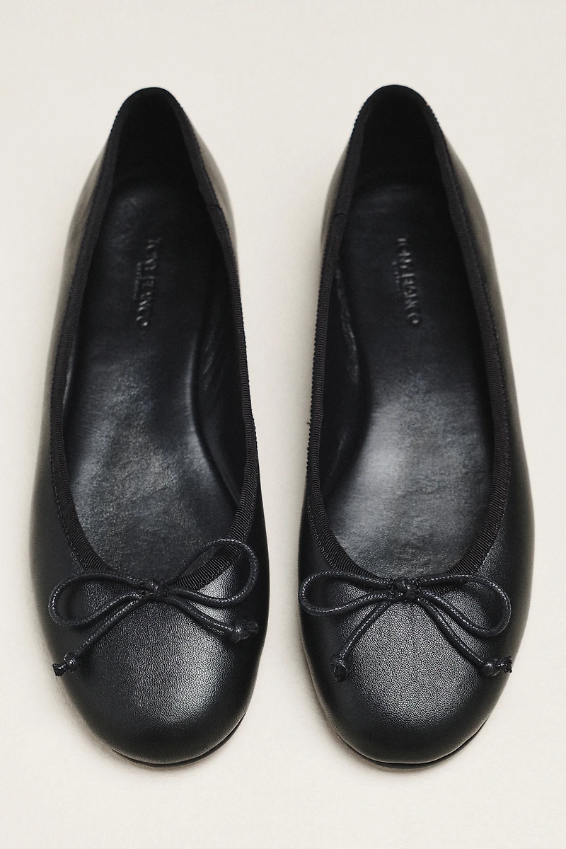 Tony Bianco Comma Flats