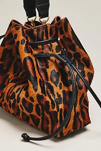 btb Los Angeles Harlow Bucket Bag