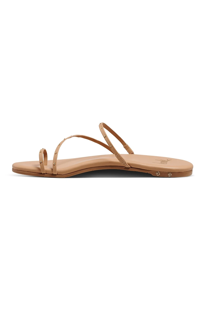 beek Ula Toe-Loop Sandals