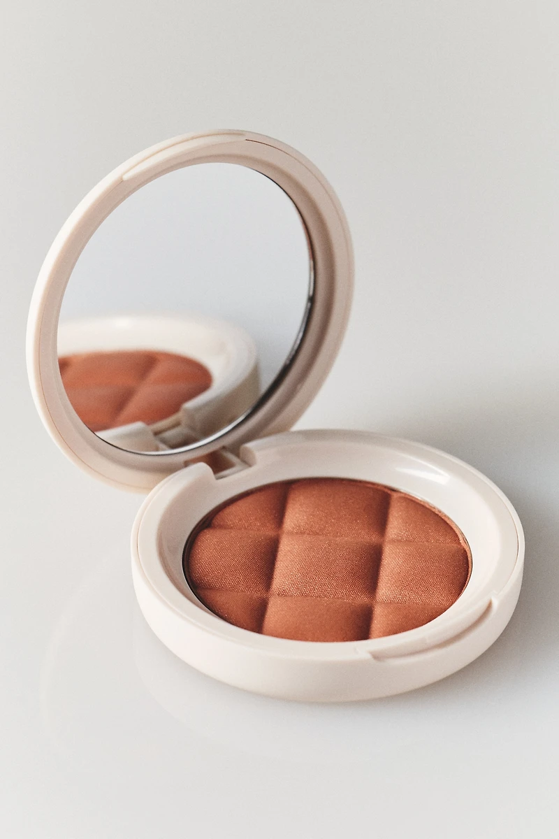 ICONIC London Blurring Bronzer
