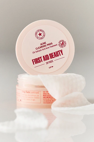 First Aid Beauty Acne Clearing Pads