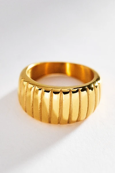 Water-Resistant Chunky Ribbed Ring