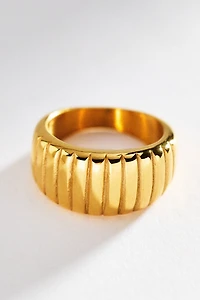 Water-Resistant Chunky Ribbed Ring