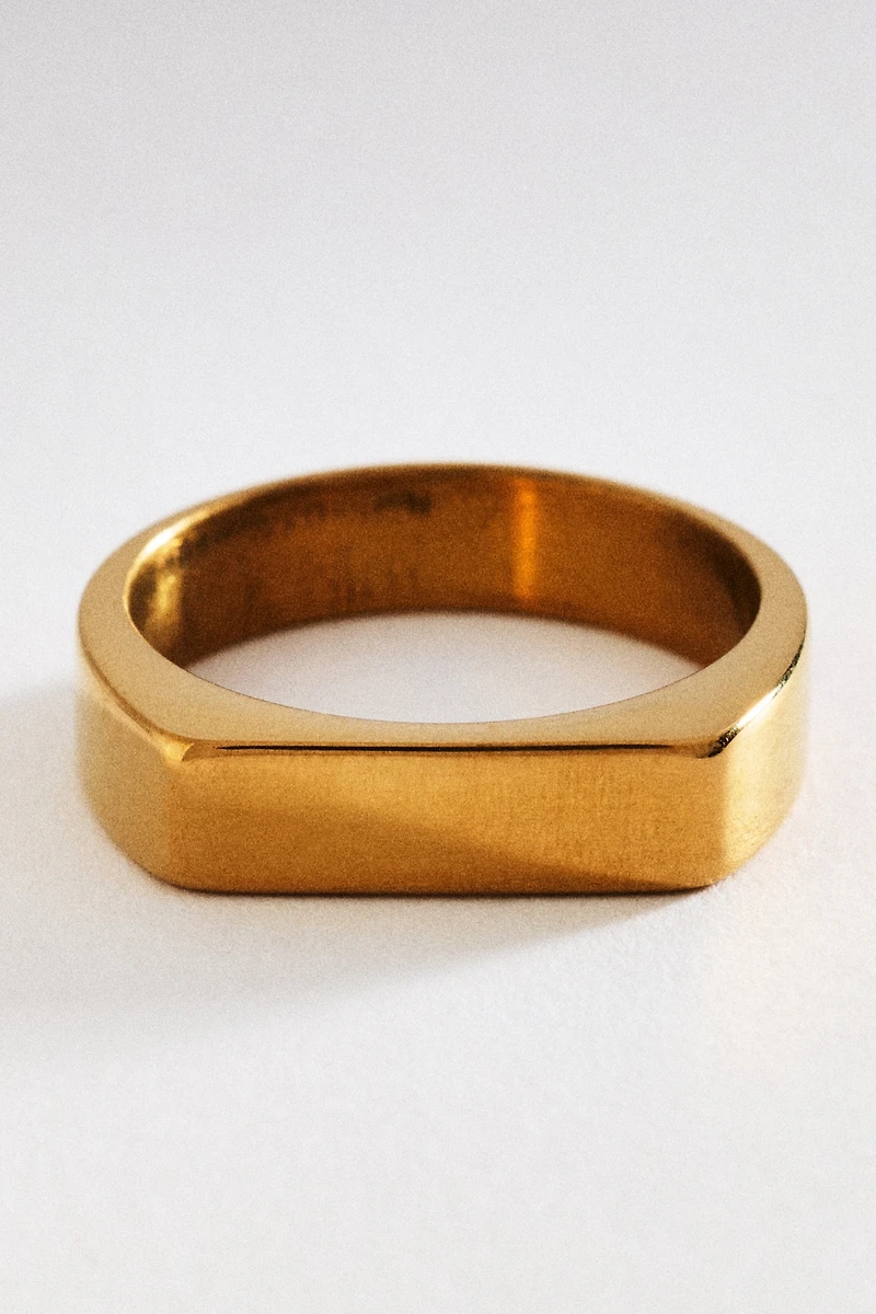 Water-Resistant Angled Ring