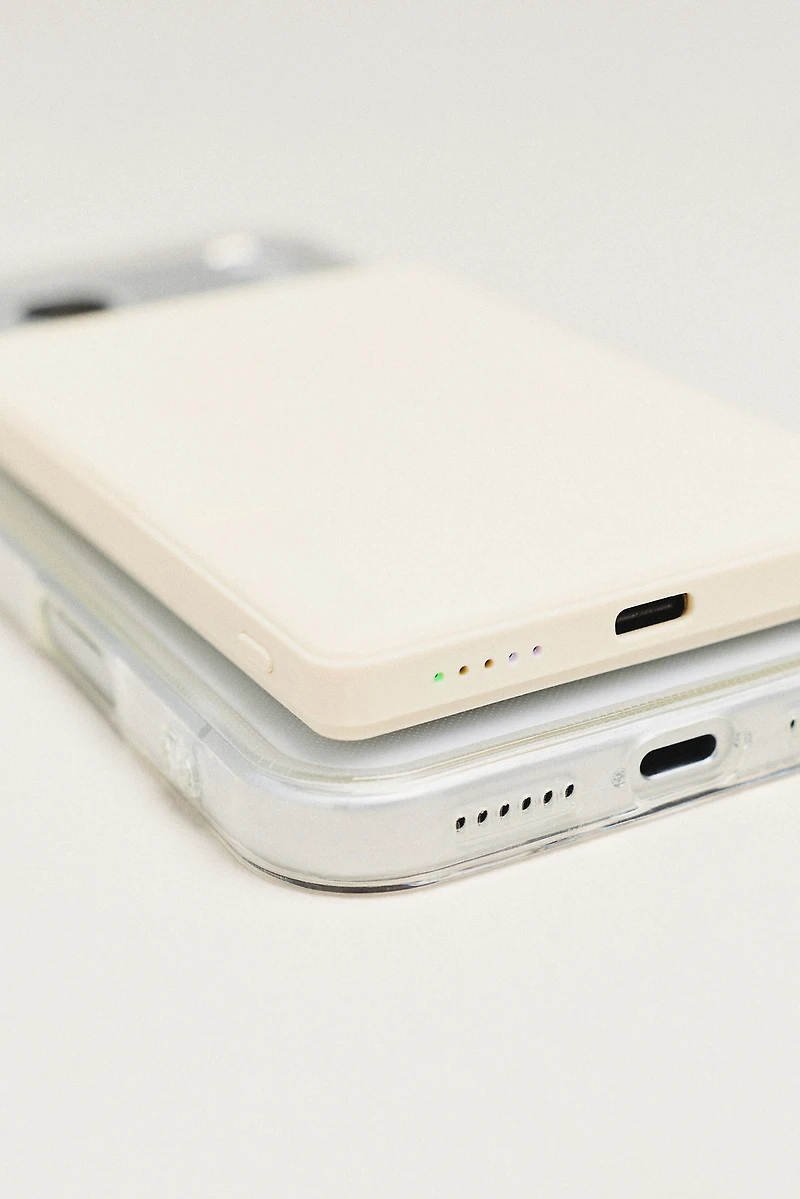Posh Tech Ultra Slim Magnetic Power Bank