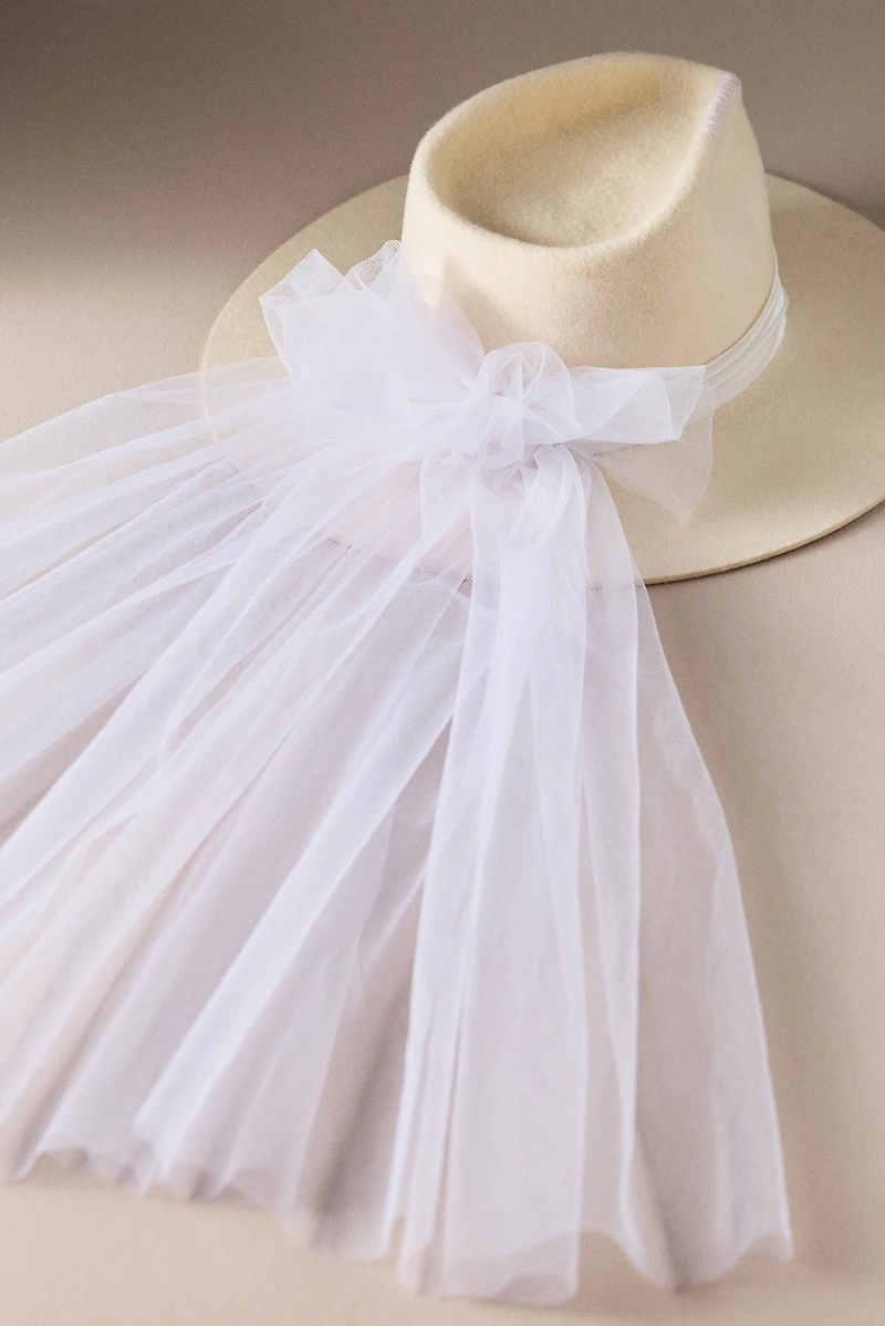 Meshika Happily Ever After Hat With Veil