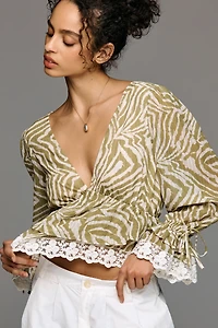 En Saison Skylar V-Neck Long-Sleeve Blouse