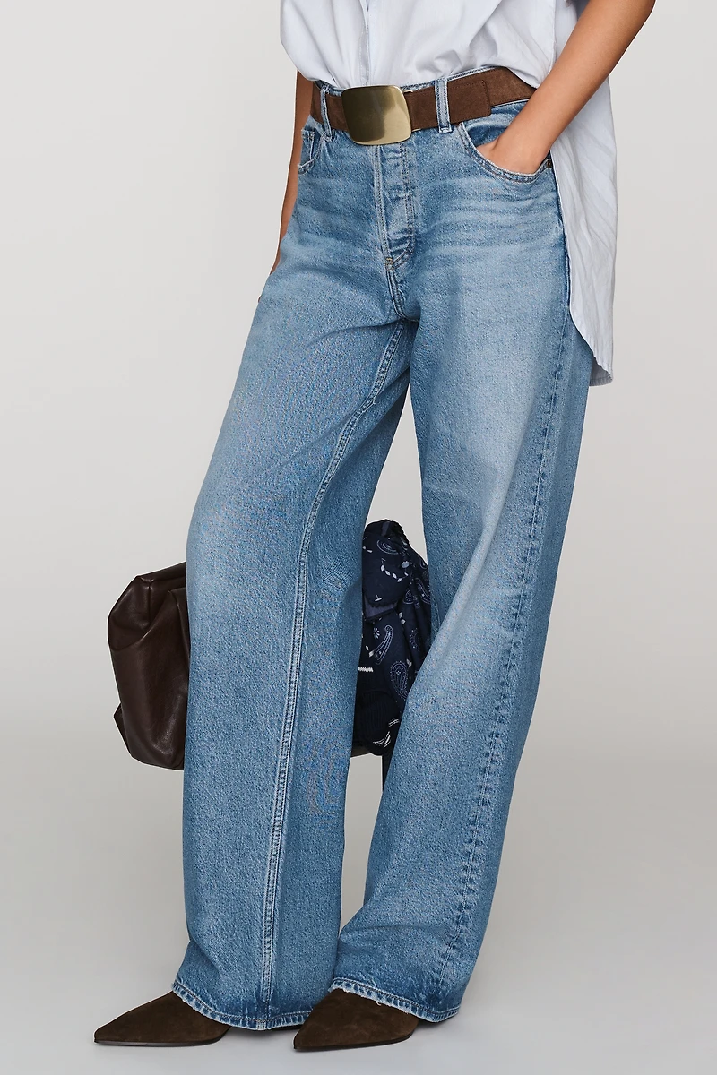 AG Billie Low-Slung Straight Jeans