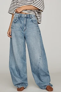 Pilcro High-Rise Twisted Barrel-Leg Jeans